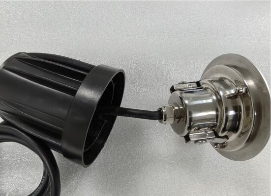 आरजीबी एलईडी स्विमिंग पूल रोशनी डीसी 12 वी इनपुट वोल्टेज 100lmw प्रकाश दक्षता उज्ज्वल जलरोधक पानी के नीचे प्रकाश व्यवस्था समाधान