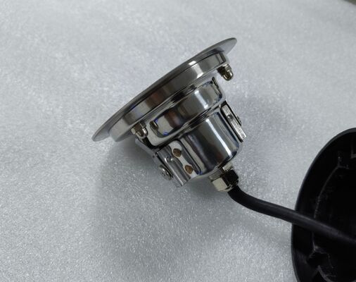 316L स्टेनलेस स्टील एलईडी स्विमिंग पूल लाइट्स 98 मिमी व्यास और बीम कोणों में 88 मिमी गहराई के साथ 15 30 45 60 डिग्री पानी के नीचे प्रकाश व्यवस्था समाधान प्रदान