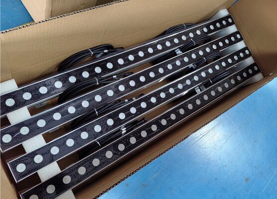 2700K-6500K रंग तापमान बाहरी दीवार वॉशर लाइट्स, सुसंगत रंग प्रतिपादन और विभिन्न मौसम स्थितियों में संचालन के लिए इंजीनियर