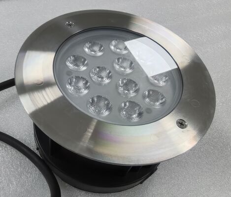 50000 घंटे जीवनकाल पनडुब्बी स्विमिंग लाइट्स पावर ऑन ऑफ DMX दली रिमोट कंट्रोल के साथ पूल फव्वारा और मछलीघर प्रकाश व्यवस्था के लिए उपयुक्त