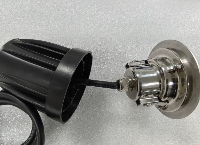 आरजीबी एलईडी स्विमिंग पूल रोशनी डीसी 12 वी इनपुट वोल्टेज 100lmw प्रकाश दक्षता उज्ज्वल जलरोधक पानी के नीचे प्रकाश व्यवस्था समाधान