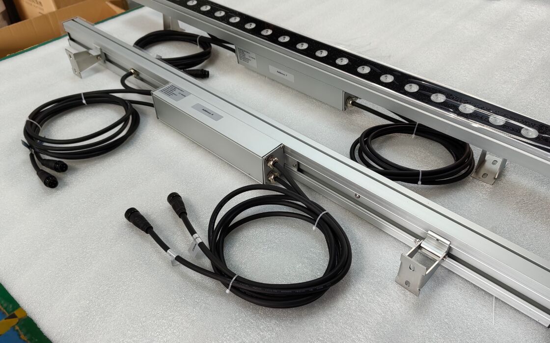 3 वर्ष की गारंटी अवधि एलईडी वॉल वॉशर लाइट्स एल्यूमीनियम मिश्र धातु 1 मीटर लंबाई और वास्तुशिल्प मुखौटा प्रकाश व्यवस्था के लिए प्रकाश समाधान