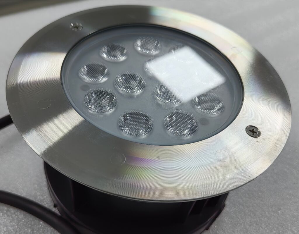 आरजीबी रंग बदलने वाली एलईडी स्विमिंग पूल लाइट्स IP68 60 डिग्री बीम कोण के साथ जलरोधक पानी के नीचे प्रकाश व्यवस्था समाधान