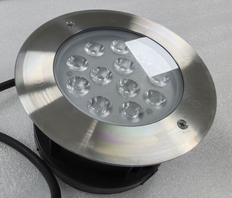 50000 घंटे जीवनकाल पनडुब्बी स्विमिंग लाइट्स पावर ऑन ऑफ DMX दली रिमोट कंट्रोल के साथ पूल फव्वारा और मछलीघर प्रकाश व्यवस्था के लिए उपयुक्त